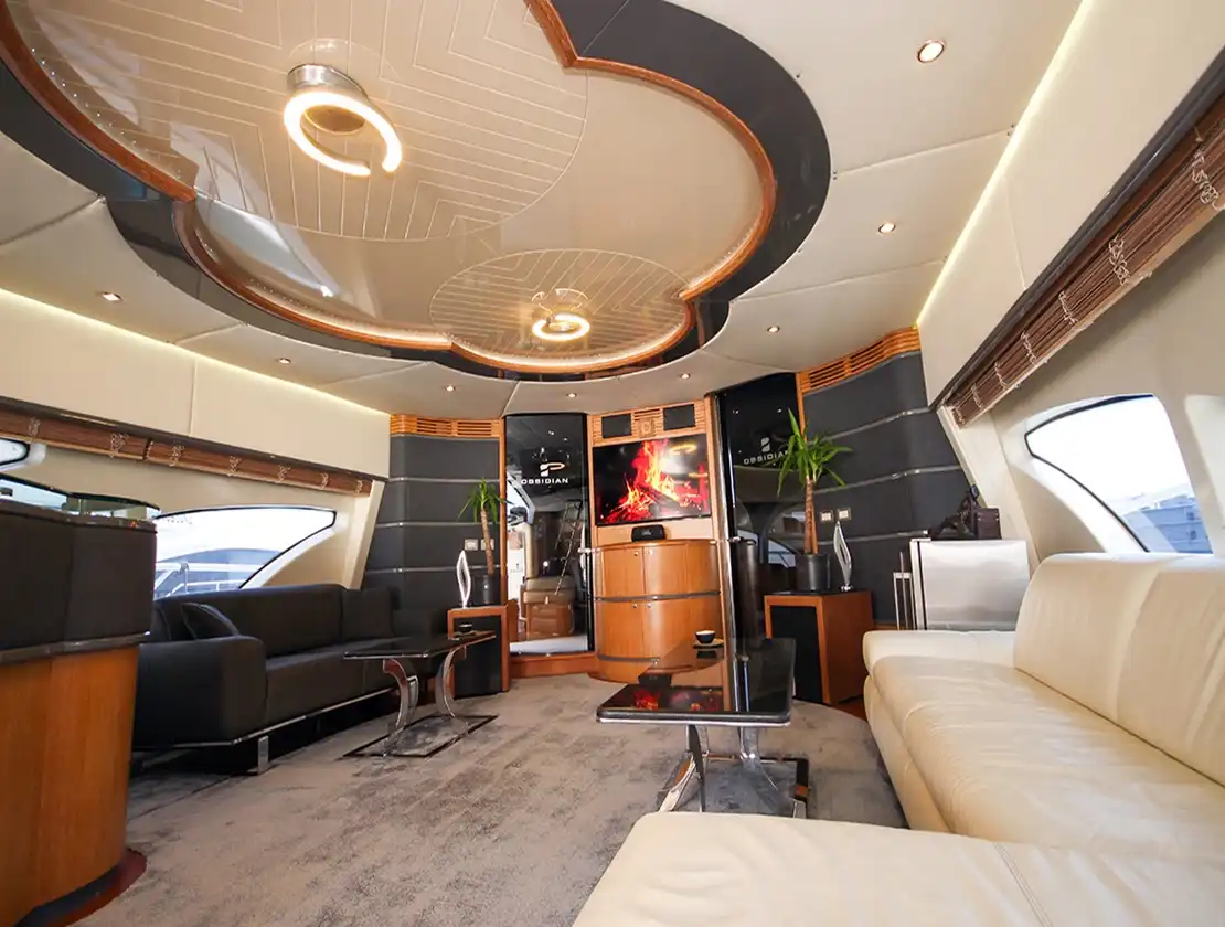 Antalya Yacht Rental Azimut Leonardo 98 